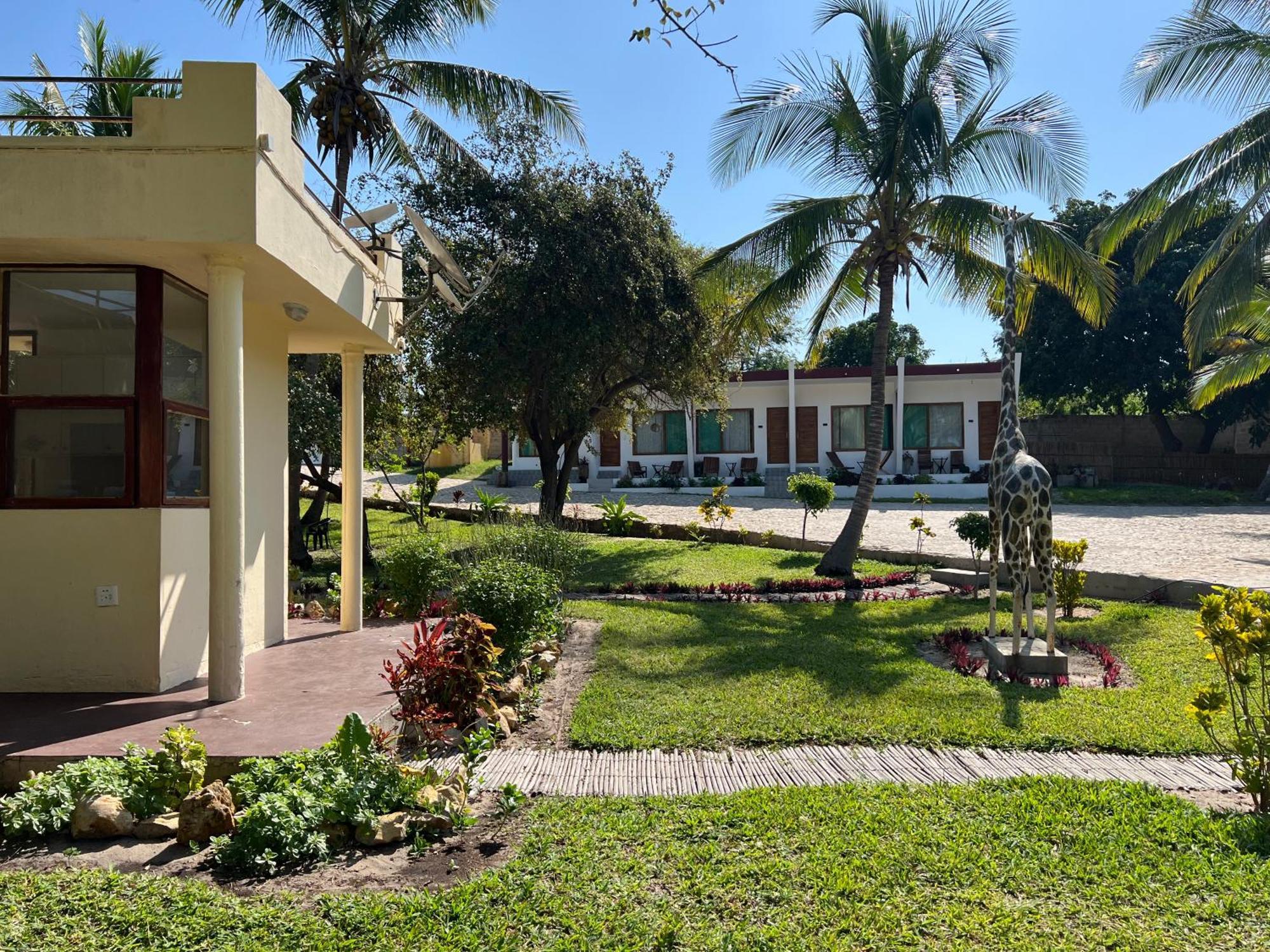New Giraffe House Vilanculos Exterior foto